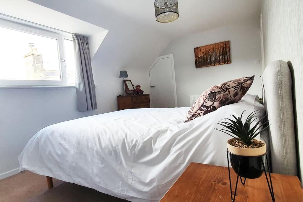 Willa York Street Retreat, Modern Cosy 2 Bed With Garden Dufftown Zewnętrze zdjęcie